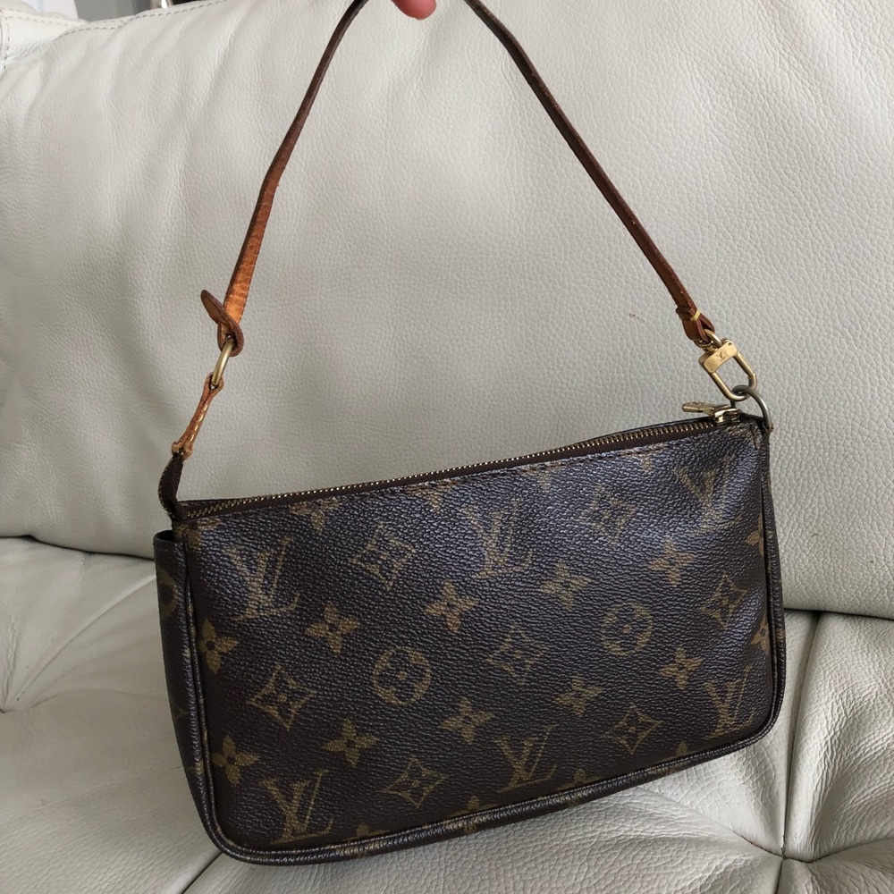 💯Authentic Louis Vuitton Pochette Accessoires